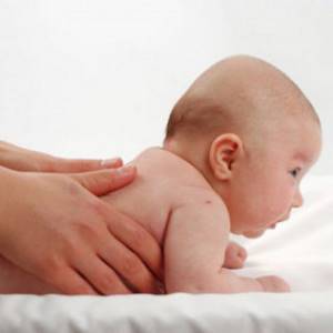 Ранние признаки патологии у новорожденных и грудничков