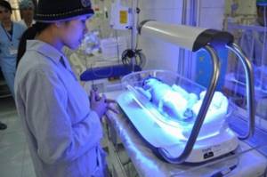 Фототерапия новорожденных при желтухе